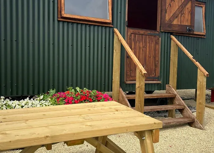 1 Bed Hut - Sleeps 2 - Parking - Smoking Ferienhaus Bristol